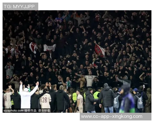 斯米特宣布将在阿尔克马尔效力半年至一年半后转会海外