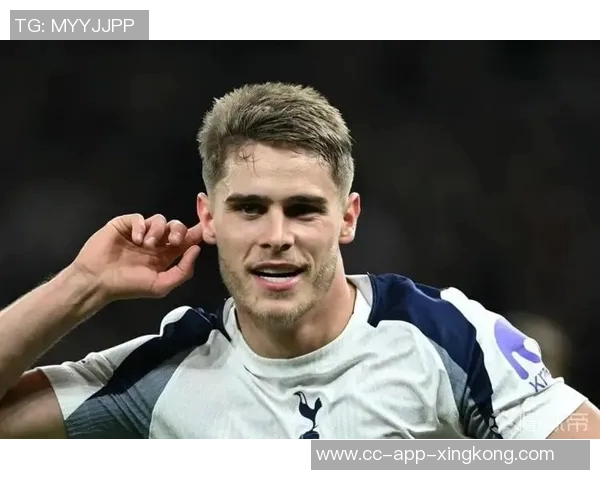 范德芬全场最佳表现助热刺战胜水晶宫贡献11解围与2抢断精彩数据